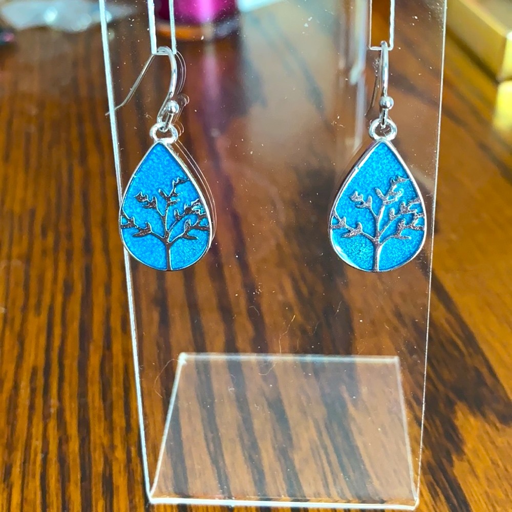 Lovely blue and sterling silver earrings - Picture 2 of 3